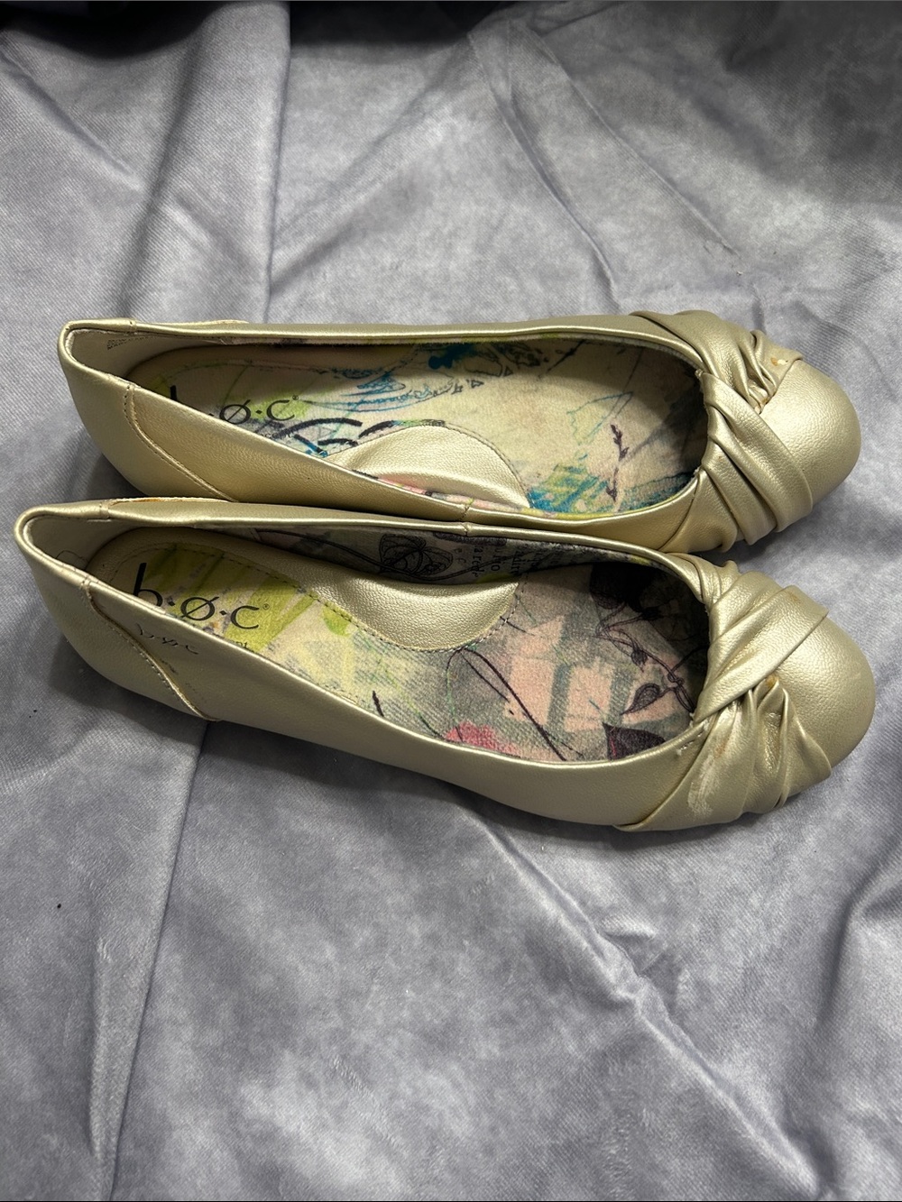 b.o.c. Girls Metallic Pale Gold Knotted Ballet Flats